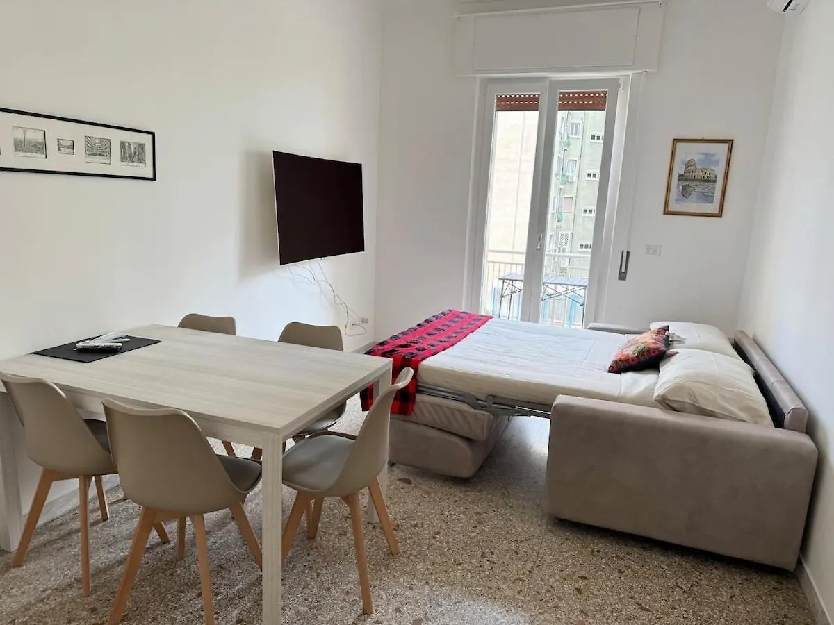 Piramide-Ostiense Two Bedroom Apartment Rome